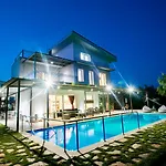 Enervillas Vip With Pool Bbq * Káto Alissós