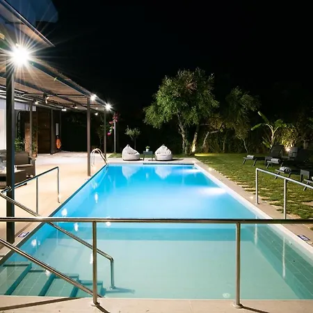 Enervillas Vip With Pool Bbq Vila