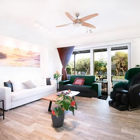 Enervillas Vip With Pool Bbq Villa