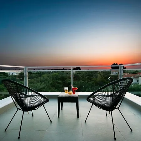 Enervillas Vip With Pool Bbq