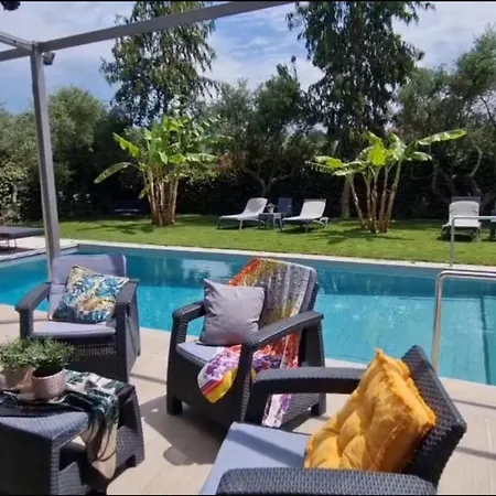 Βίλα Enervillas Vip With Pool Bbq